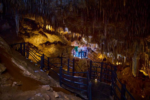 Ngilgi Cave - Yallingup