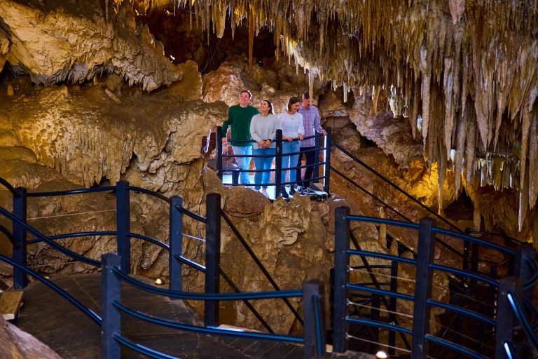 Self-guided tour inside Ngilgi Cave